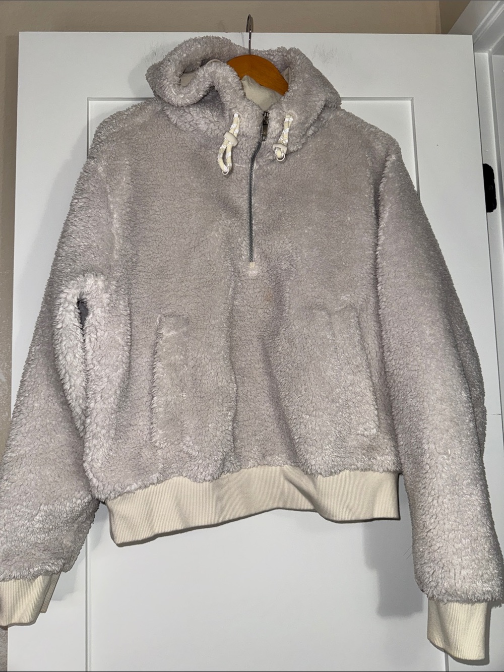 Lulu lemon Scuba Cozy Hooded Sherpa Pullover Jacket Off White Sz 12 fluffy